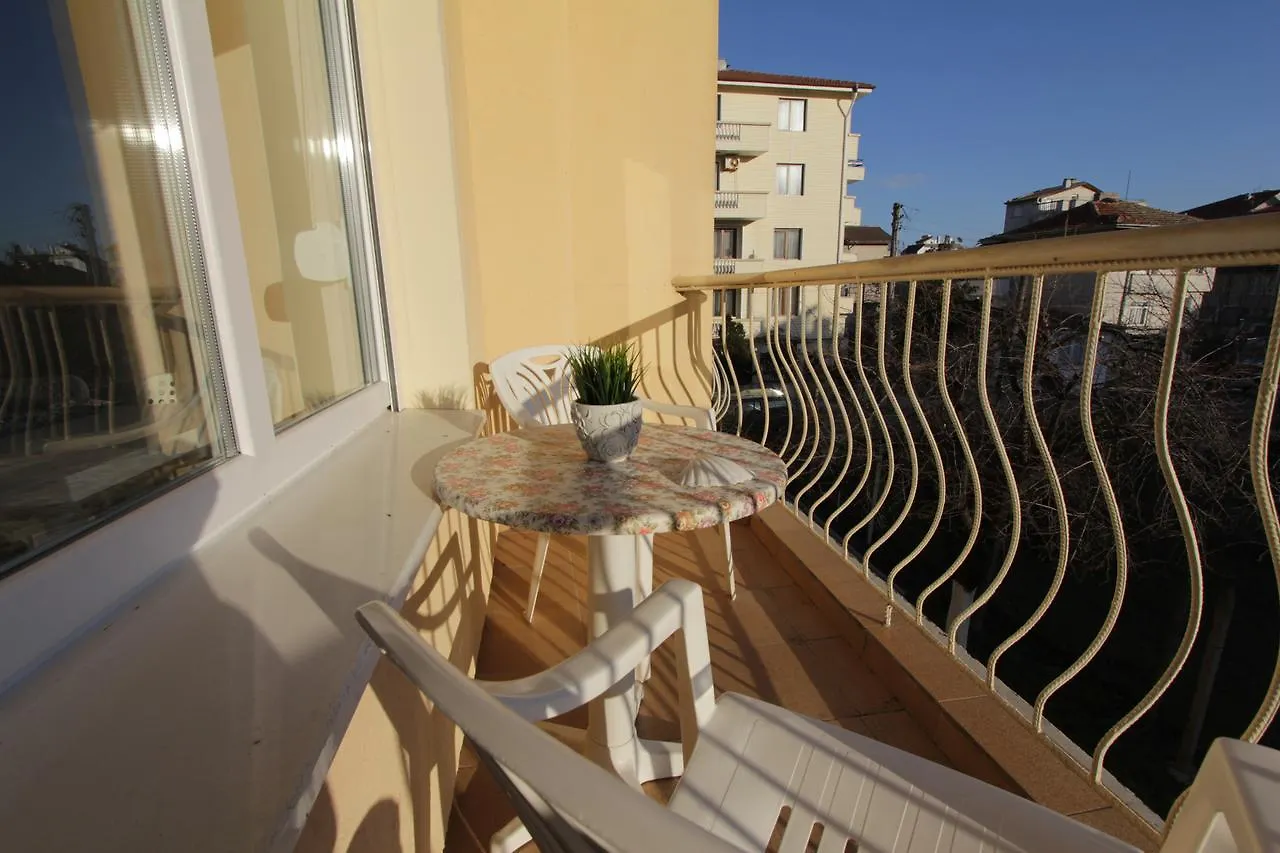 Apartments Primorsko 0*,